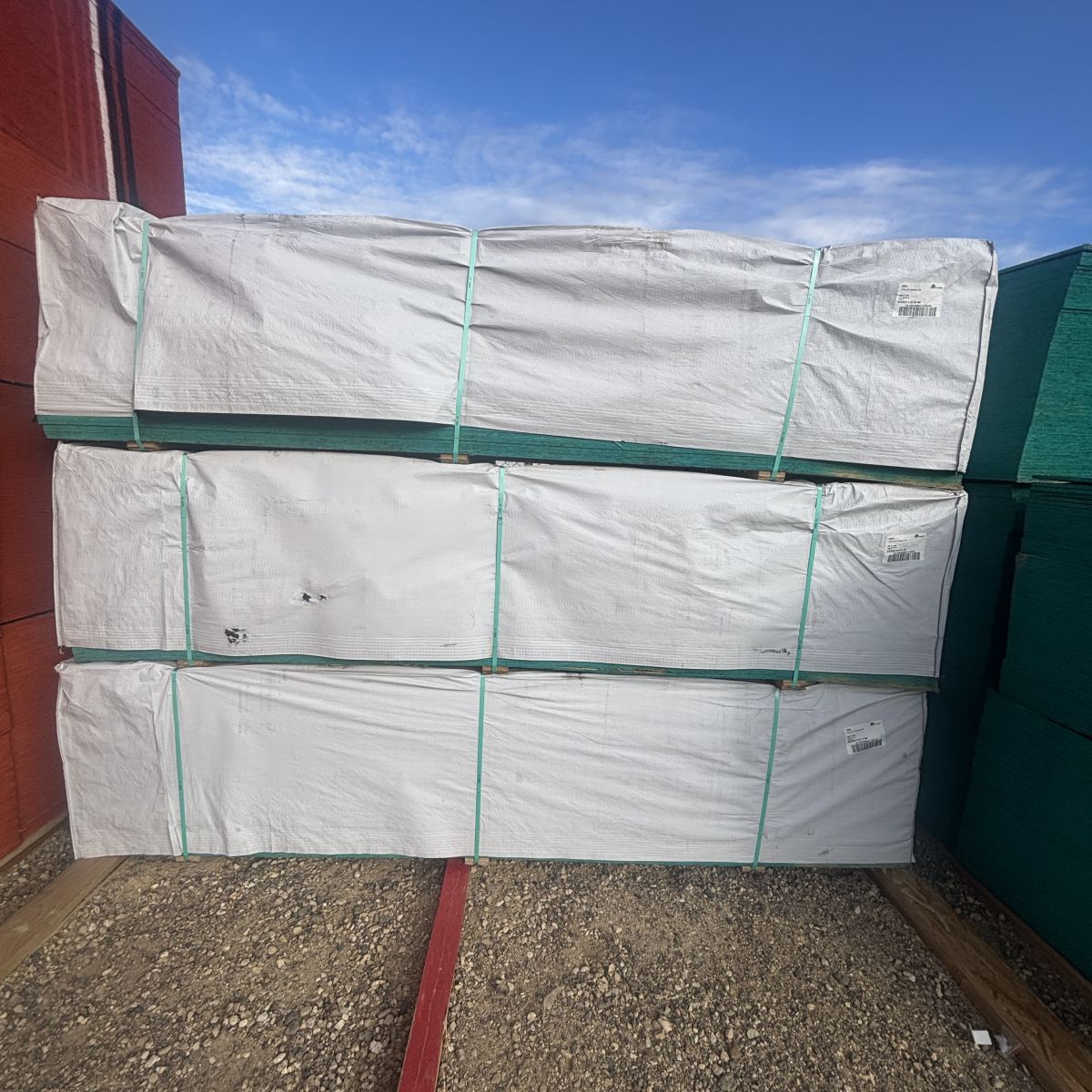 Front view of wrapped 7/16-inch 4×10 OSB sheathing stack at our Boise lumberyard